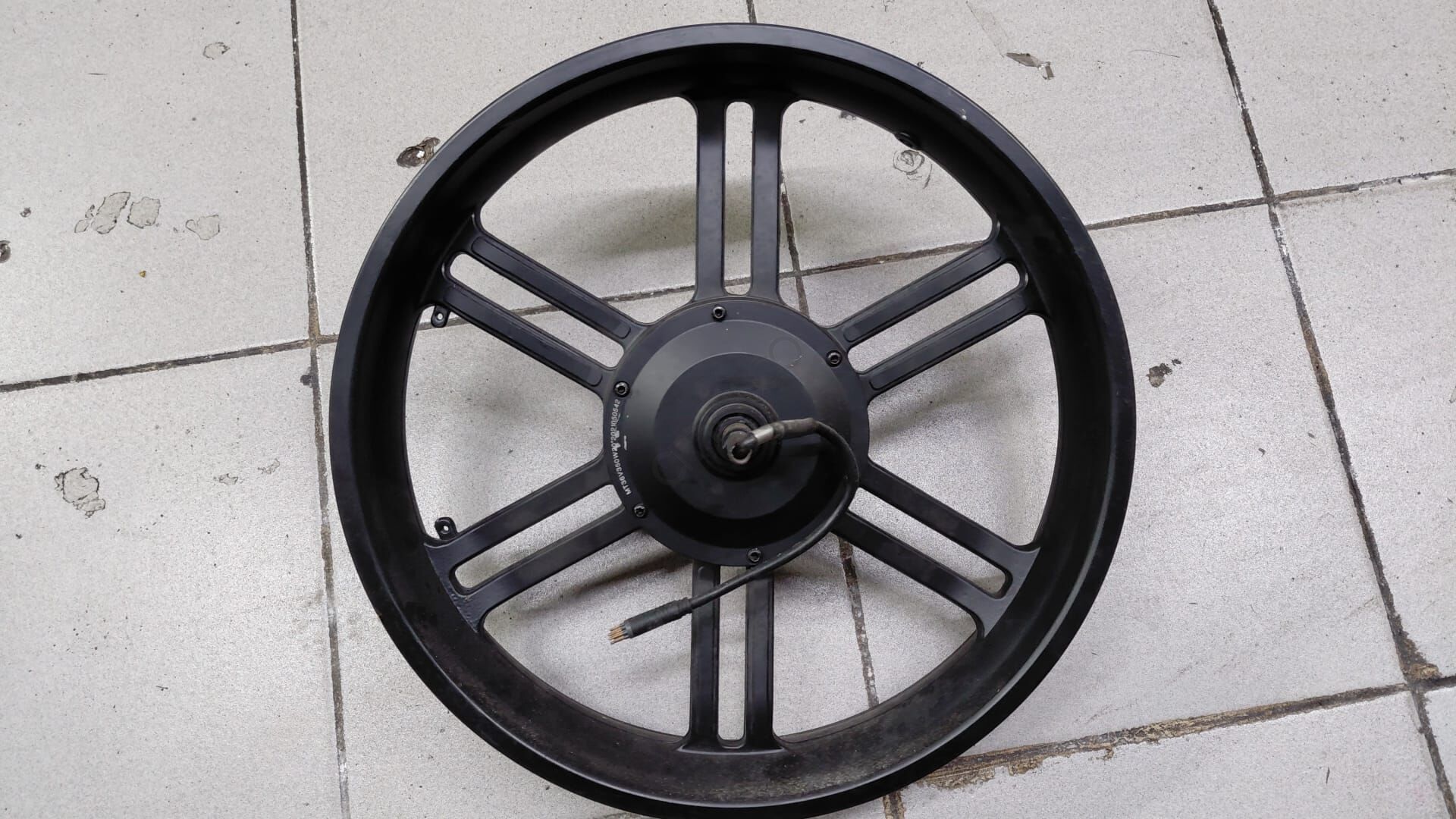 Arka Jantlı Motor